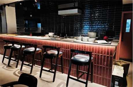 Slaps Nagpur Red Tile Bar