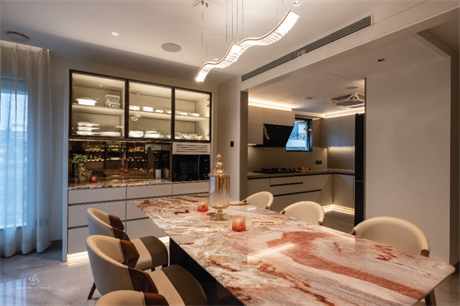 Mumbai Apartment Marble Dining Table